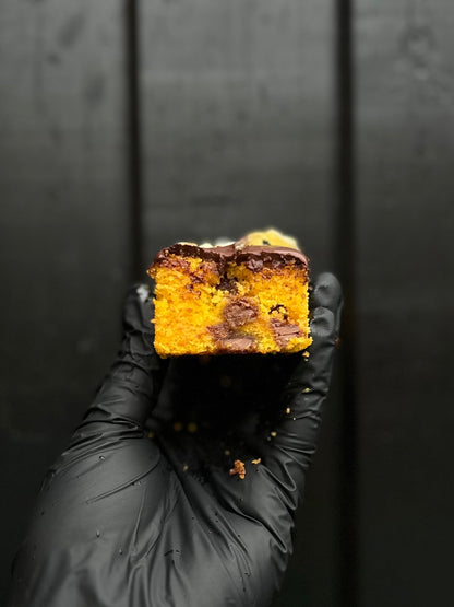 Flourless orange and almond cake with chocolate ganache