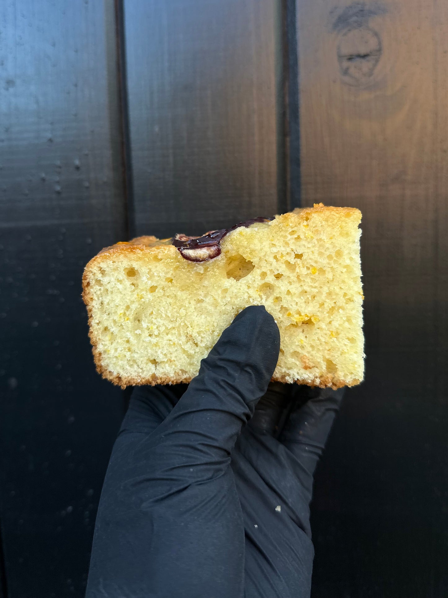 Yogurt and orange cake with Figs