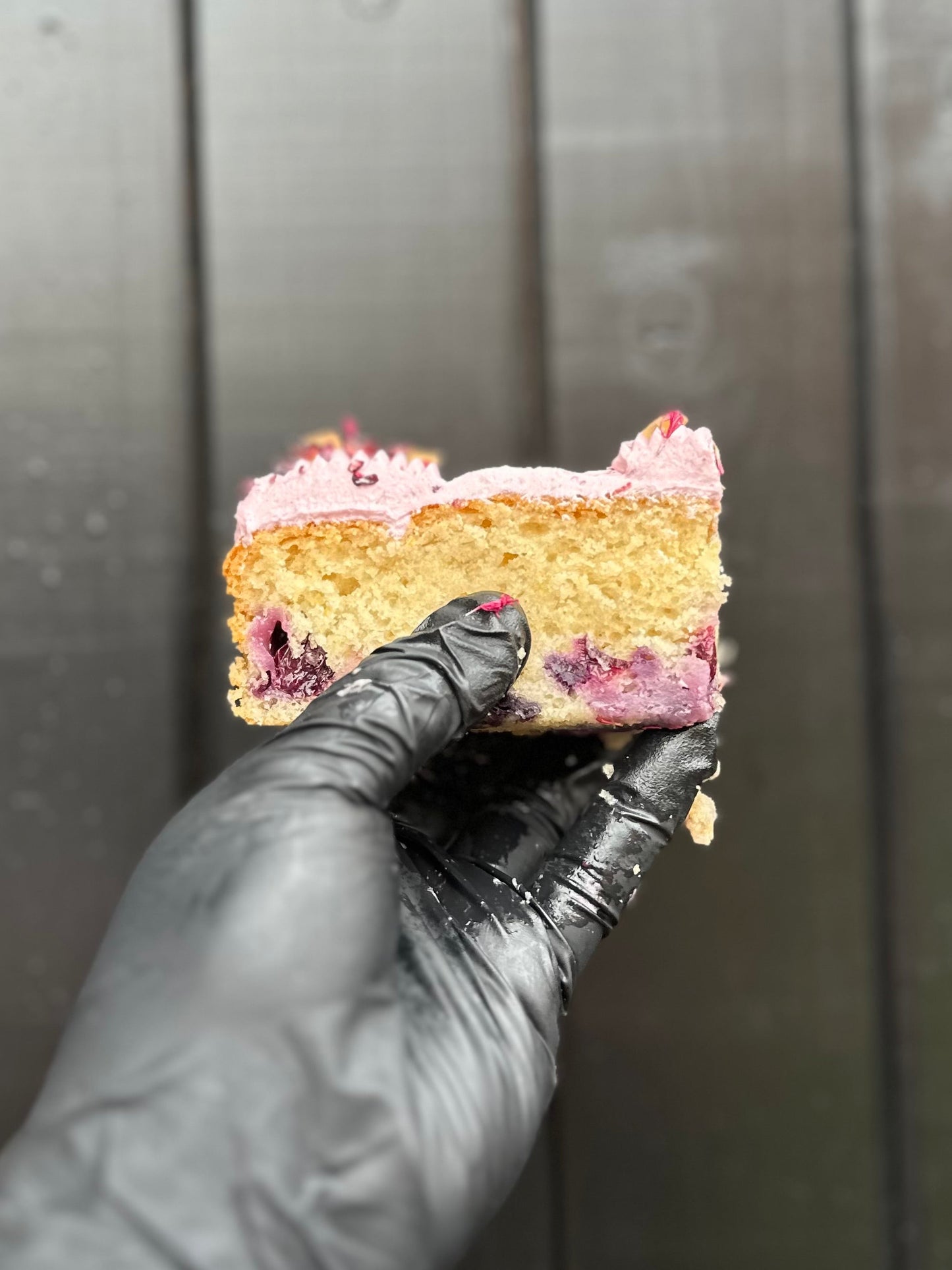 Lemon and blueberry cake