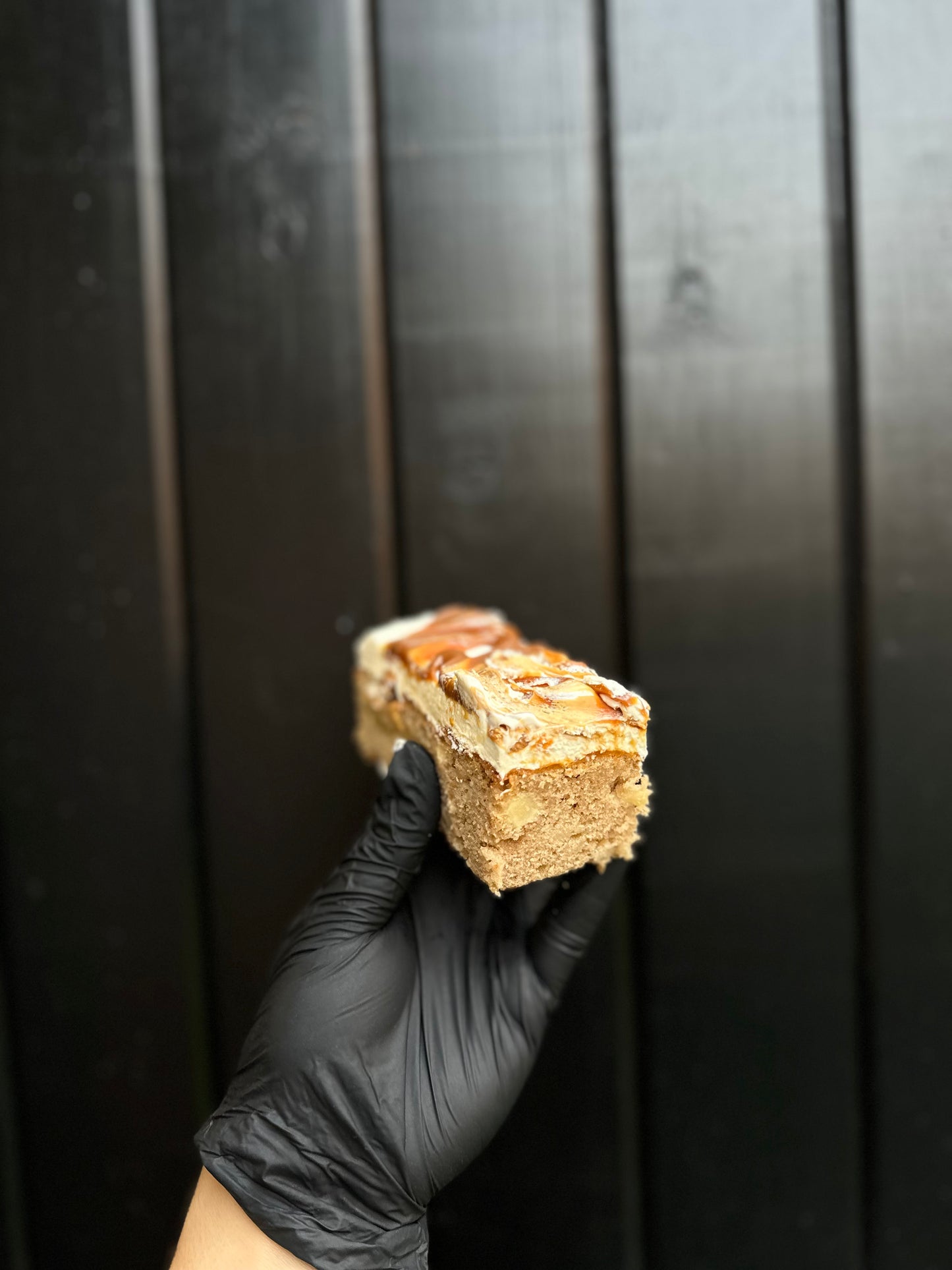 Apple cake with Brown butter cream and dulce de leche
