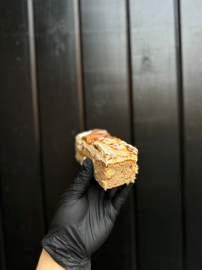 Apple cake with Brown butter cream and dulce de leche